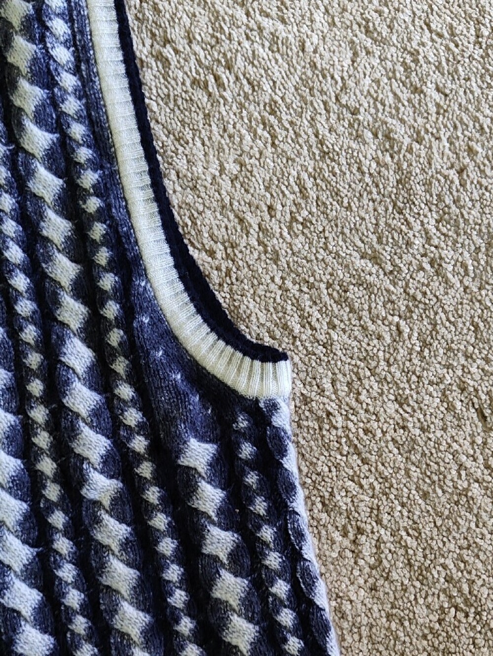 J. Crew Cashmere Navy and White Cable Knit Sleeveless Sweater - Picture 3 of 10